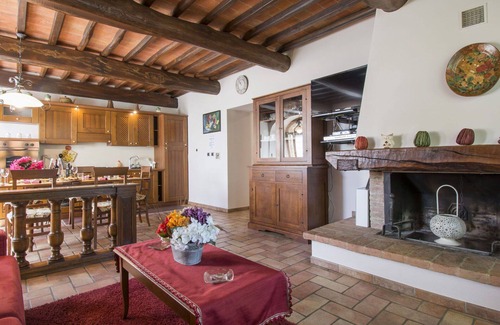 Oliveto House | Wonderful private villa for 6 people with hot tub, WIFI, private pool, TV, patio and pets allowed