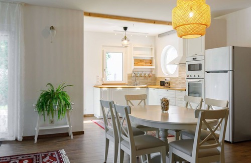 Balatonoszod House | Wonderful private villa for 8 people with A/C, WIFI, TV and terrace