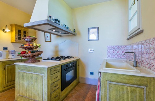 Cecina Valley Villa | Wonderful private villa with WIFI, private pool, A/C, TV, patio, pets allowed and panoramic view