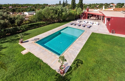 Pata de Cima Villa | Wonderful private villa for 14 guests with private pool, WIFI, A/C, TV and patio