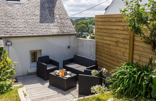 Locquirec House | Wonderful private villa for 4 people with WIFI, TV, patio and pets allowed