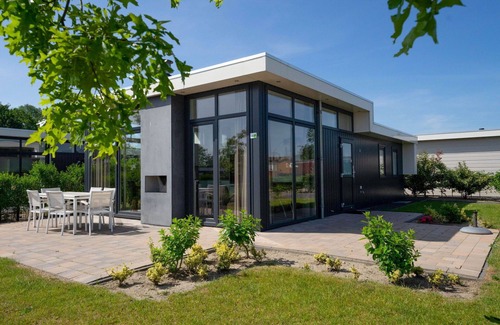 Nunspeet House | Wonderful private villa for 6 guests with pool, WIFI, TV and terrace