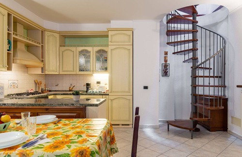 Corrido House | Wonderful private villa for 4 guests with WIFI, hot tub, TV, terrace and pets allowed