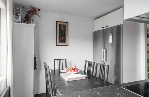 Gothenburg Apartment | Workers Home 4BR - 2 bath - Parking lot - All-inclusive