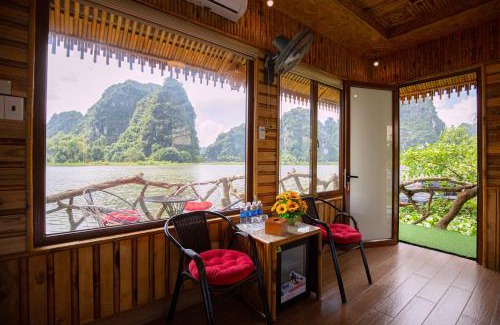 Hoa Lu House | Xuan Son Lakeside Bungalow