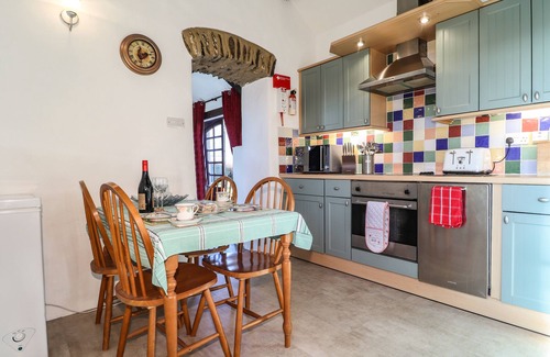 Fishguard Cottage | Y Stabl