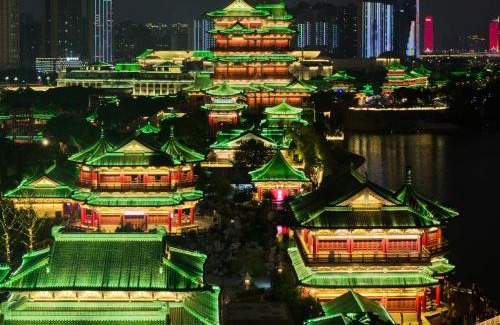 Donghu Qu Hotel | Yi Nian · Fangcun Hotel