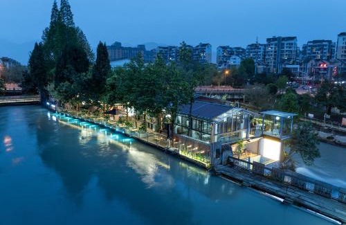 Dujiangyan Hotel | Yinshi Yunshe Private Hot Spring Villa in Dujiangyan