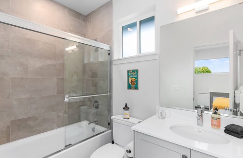 North Queen Anne House | Yoda's Swamp Suite