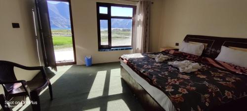 Hundur House | Zamthapa Guest house Merak by LexStays