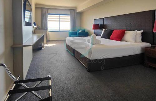 Darwin City Centre Apartment | ZEN88 ESPLANADE: Hotel Suite w/Ocean/Sunset Views
