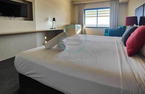 Darwin City Centre Apartment | ZEN88 ESPLANADE: Hotel Suite w/Ocean/Sunset Views
