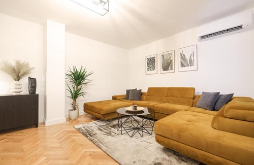 Zadar Apartment | Zenith Oasis