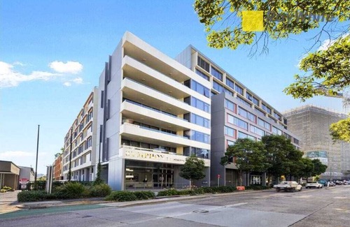 Zetland Apartment | Zetland 3BR Modern Apartment Near CBD & Airport