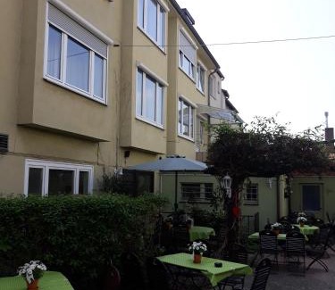 Niederzwehren Hotel | Zwehrener Hof