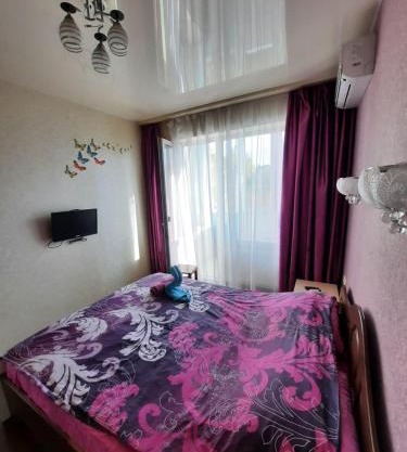 Квартира возле Радмир ул.Чернивецкая 5в