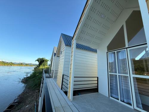 ณิชาวิลล่า ริเวอร์ฟร้อนท์ บ้านท่าตอน Nicha Villa Riverfront BanThaton