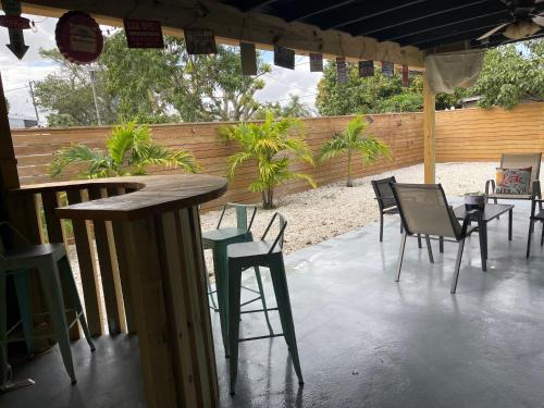 “2-Bed- 1.5 Bath with outdoor bar