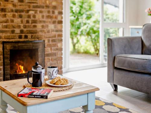 2 Bed in Whitsand Bay 88309