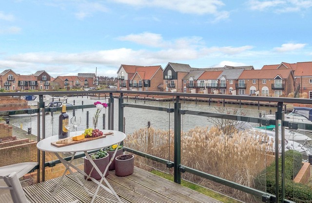 2 bedroom accommodation in Burton Water, Lincoln