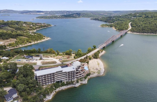 2 Bedroom Lake View Villa - Unit 401