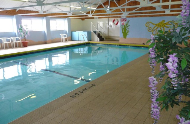 24 Gower Holiday Village