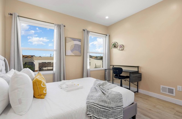 2BR 2BA in Excelsior District w Parking