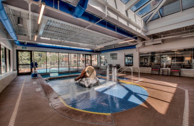 2br Sleeps 5 - Perfect For Families, At Base Of Peak 5 2 Bedroom Condo by RedAwning