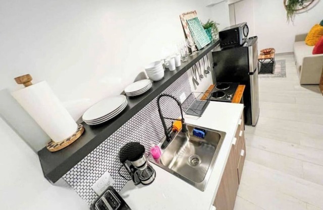 3.2 Boho Haven for 4, only 6 min to Joyuda Beach