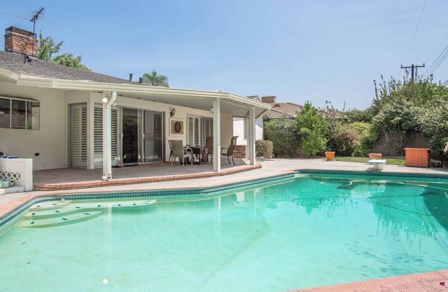 3-bedroom house in charming Arcadia with pool