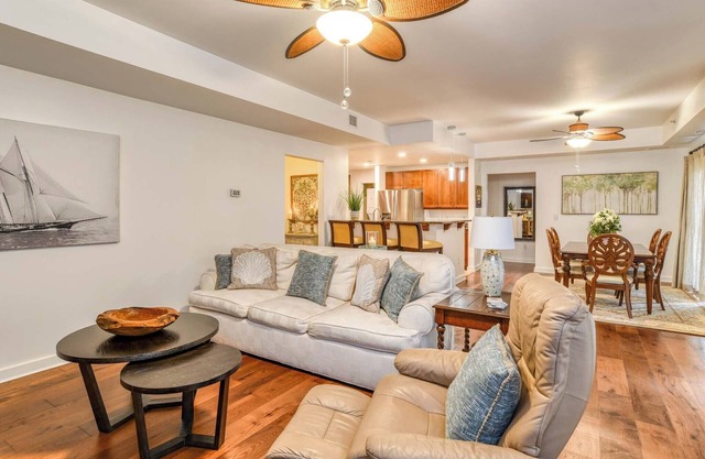 3-BR w/private fenced patio and lagoon view- community pool & hot tub