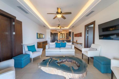 360 Splendor 104A-Ocean View Condo With Breakfast