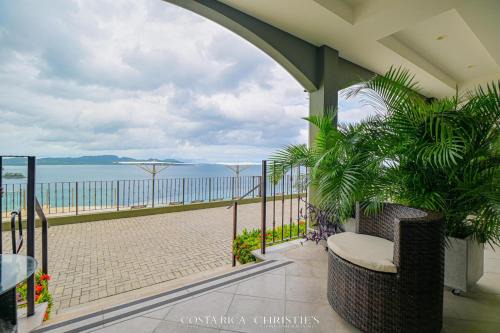 360 Splendor 306-Ocean View Condo-Breakfast