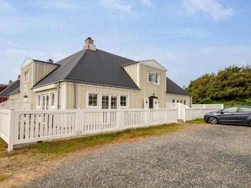 4 person holiday home in Ringkøbing-By Traum