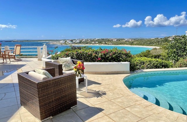 5 BDRM Villa Possibility to rent 1 bdrm or more, rates adjusted on sliding scale