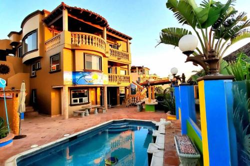 5 bedroom Beachfront pool & Spa