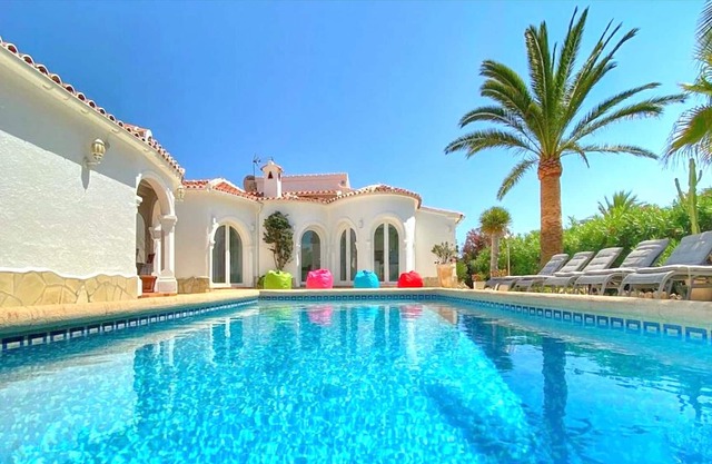 5042 Casa Costa Nova