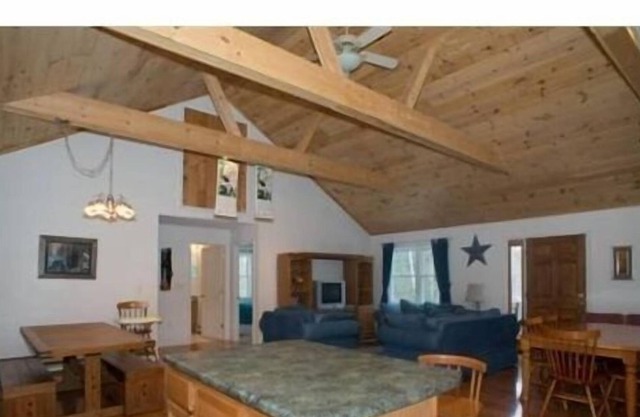 5BR W/ Master and 3Bathrooms ! Beautiful Home, White Mountain Region, Amazing!!!