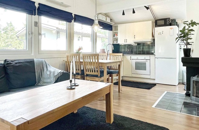 6 person holiday home in Mönsterås