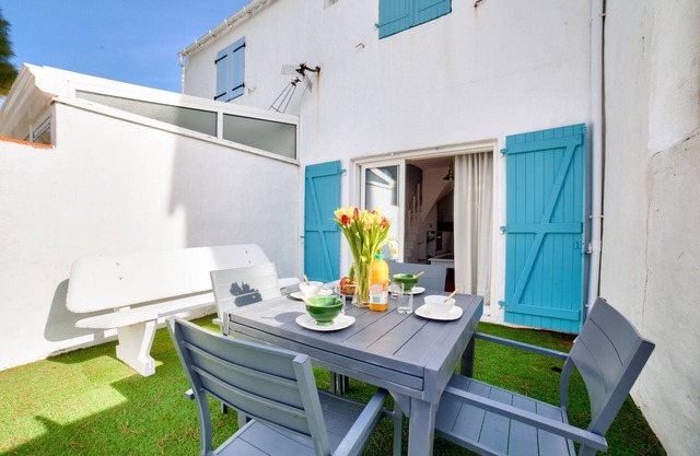 600m from the beach - House for 5 - Terrace