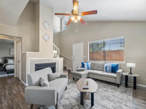 Alder Stay 3bd Townhome In Heart Of Arlington