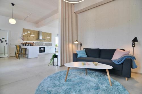 Alte Schule mit moderner Wohnung - Die Lesestube