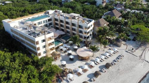 Ana y Jose Holbox Hotel & Beach Club