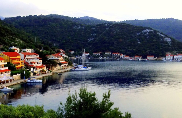 Apartments Graciela (53213-A2) - Zaklopatica - island Lastovo