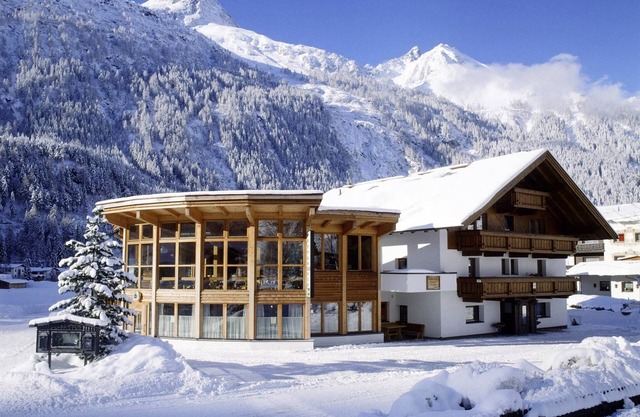 Apartment in Huben near Ski Slopes