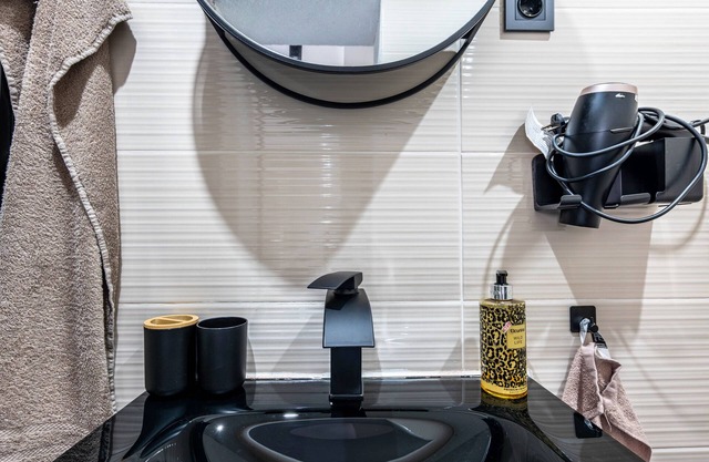 Apartment 'Luxusloft Hausen' with Wi-Fi and Air Conditioning