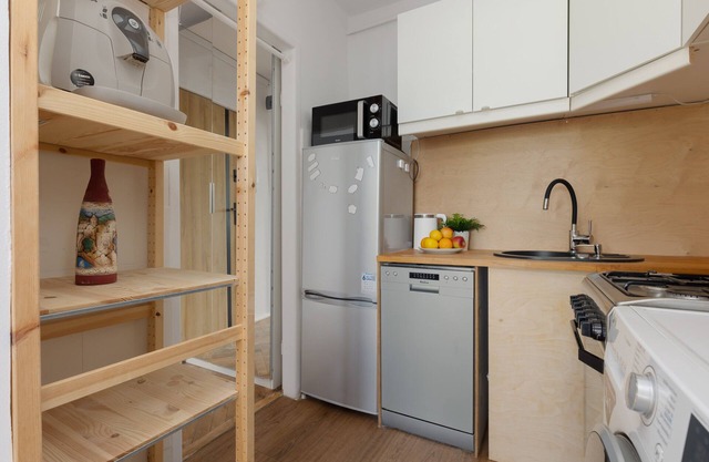 Apartment Retro Warsaw by Renters