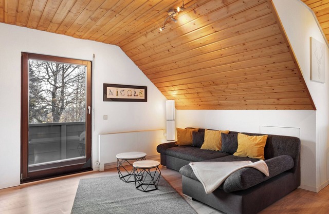 Apartment 'Steinhart' with Balcony and Wi-Fi