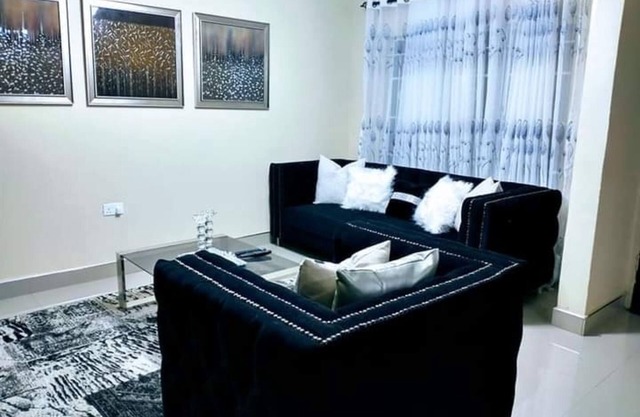 Apartment With 2 Spacious Bedrooms