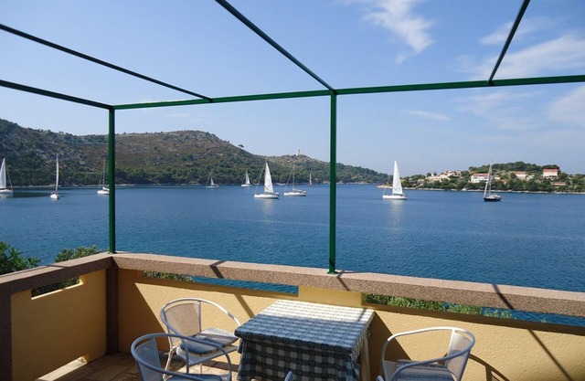 Apartments More (100881-A3) - Skrivena Luka